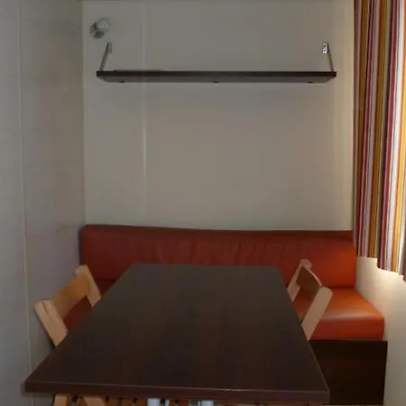 אתר קמפינג Location Mobil-home Avec Terrasse A - Api-1-52-1045 Bayas