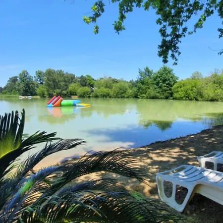 אתר קמפינג Location Mobil-home Avec Terrasse A - Api-1-52-1045 Bayas