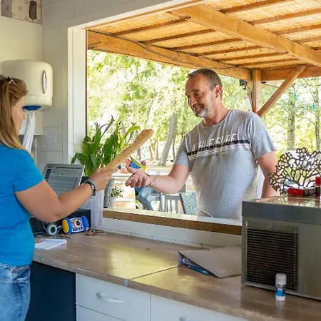 Location Mobil-home Avec Terrasse A - Api-1-52-1045 Bayas