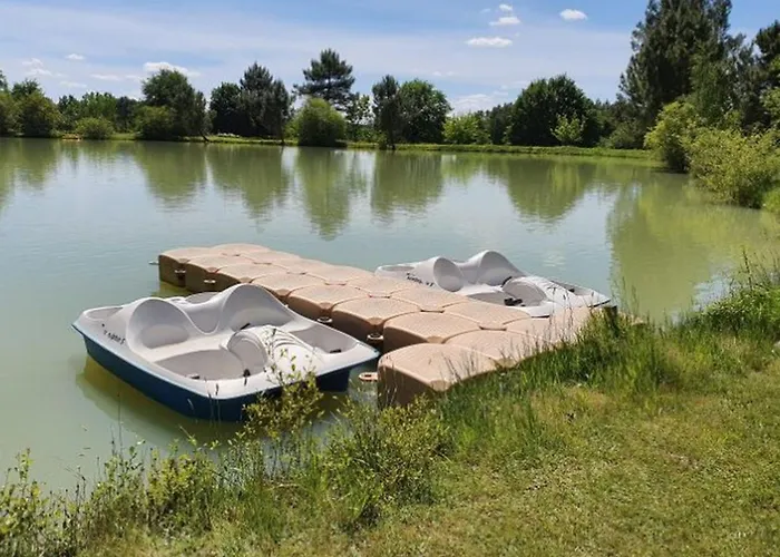 אתר קמפינג Location Mobil-home Avec Terrasse A - Api-1-52-1045 Bayas