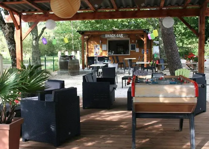 אתר קמפינג Location Mobil-home Avec Terrasse A - Api-1-52-1045 Bayas