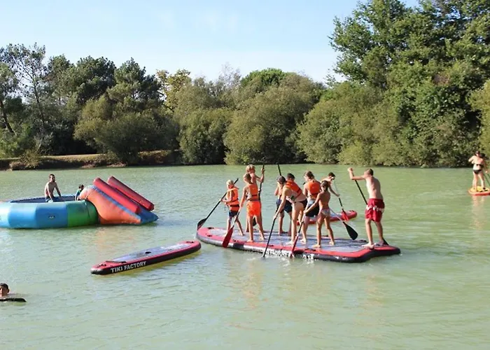 אתר קמפינג Location Mobil-home Avec Terrasse A - Api-1-52-1045 Bayas