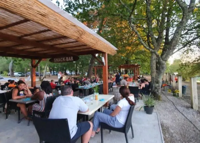 אתר קמפינג Location Mobil-home Avec Terrasse A - Api-1-52-1045