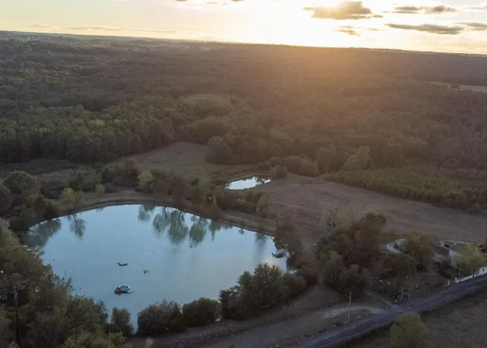 אתר קמפינג Location Mobil-home Avec Terrasse A - Api-1-52-1045